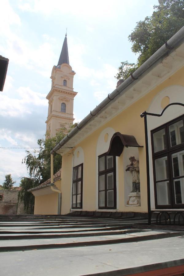 Zwinger Apartman Sopron Exterior foto